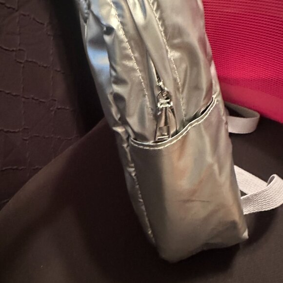 Cosmic Puff Quilted Silver Metallic Backpack NEW - Picture 2 of 7